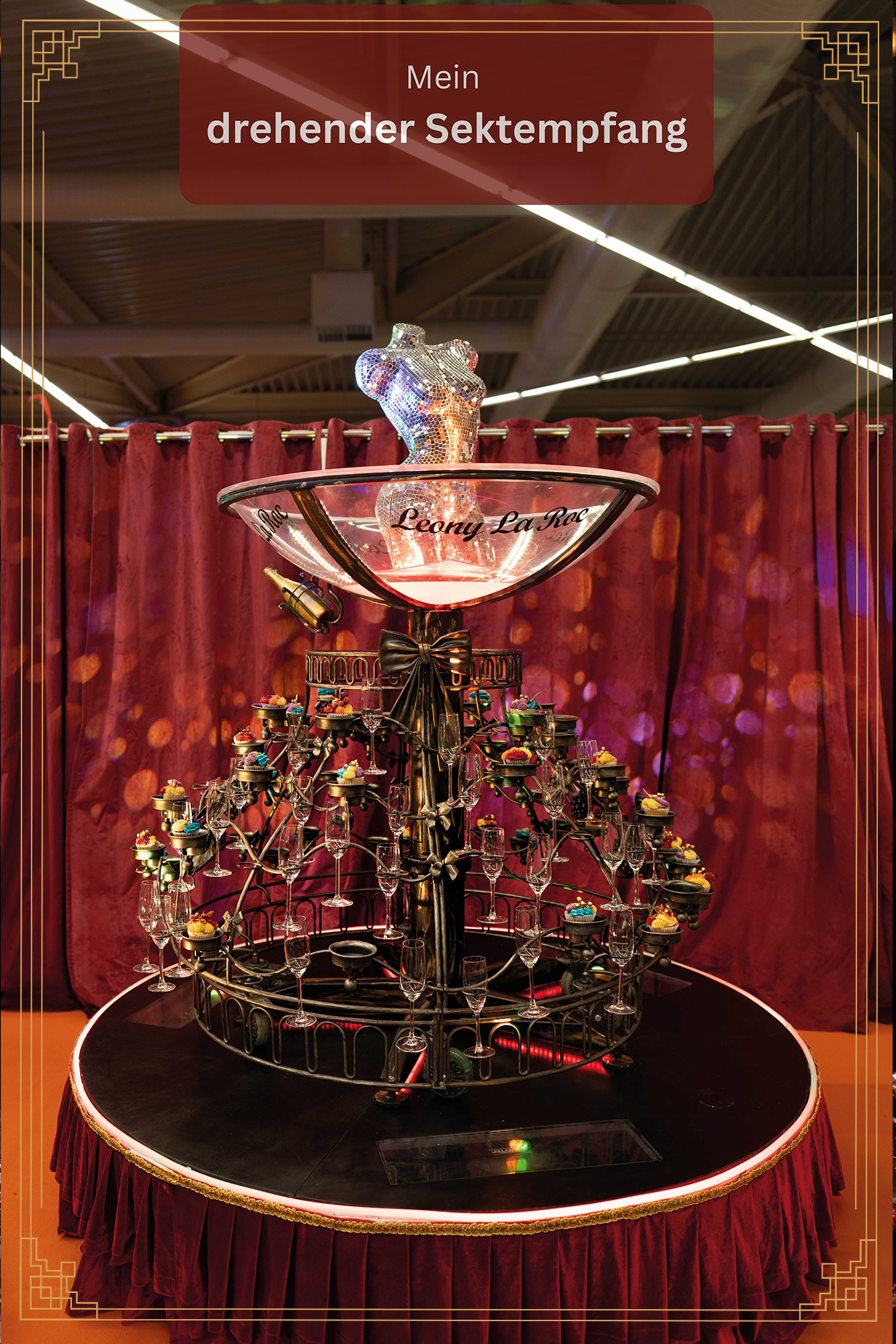 mein sich drehender Sektempfang mit Dessert Törtchen